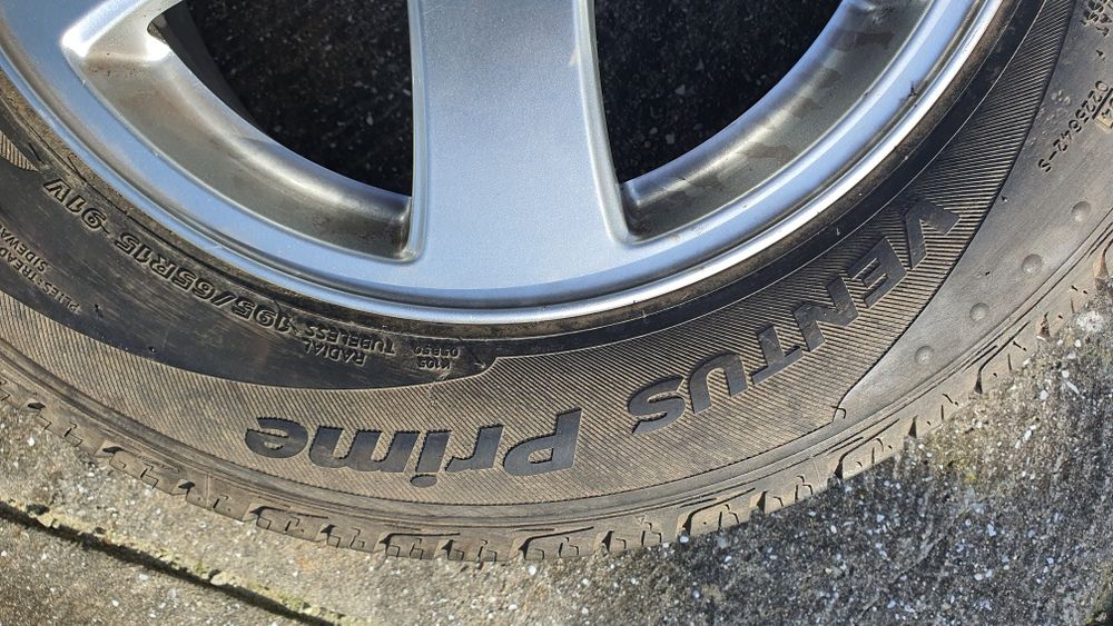 1 jante volvo com pneu