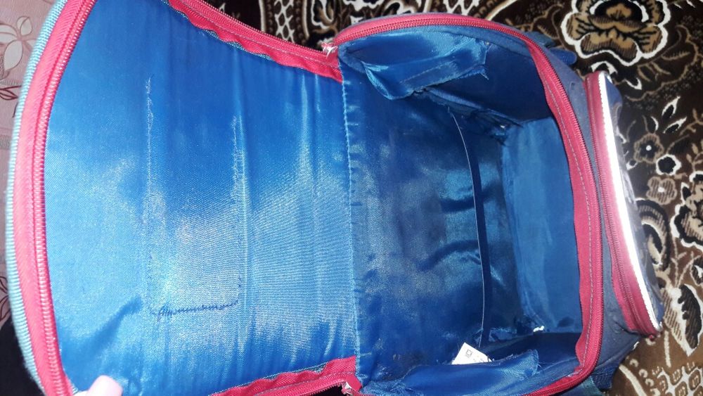 Рюкзак школьный в отличном состоянии.