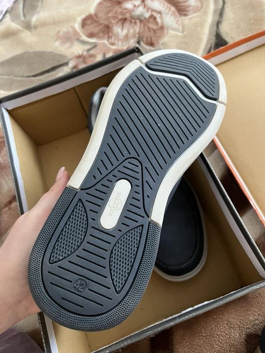 Чоловіче нове взуття з екошкіри