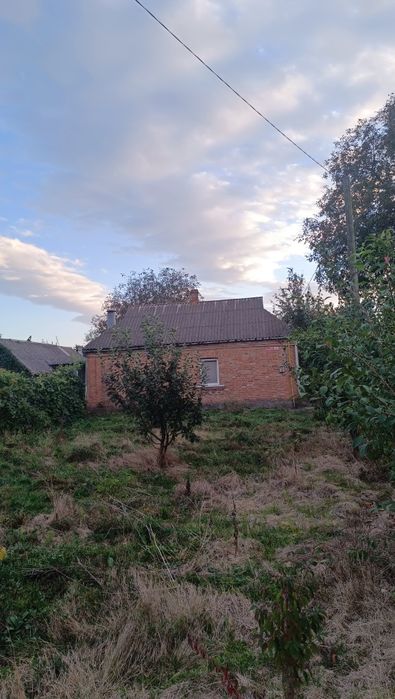 Продаж окремого 3кім.будинку на вул.Липовецька.