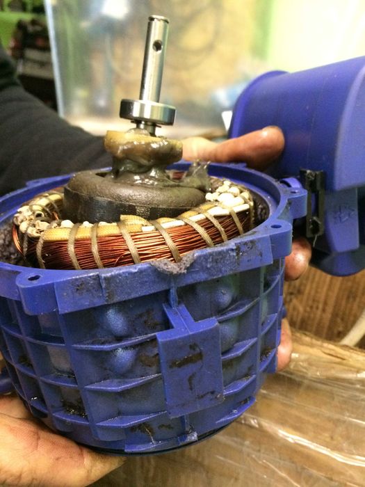 Ремонт и обслуживание насосов,станций SOLOLIFT (Сололифт).Мастерская.