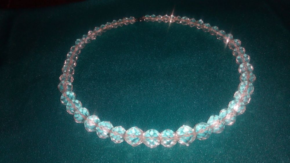 Бусы ссср горный хрусталь с серебряным замочком 875 пробы .