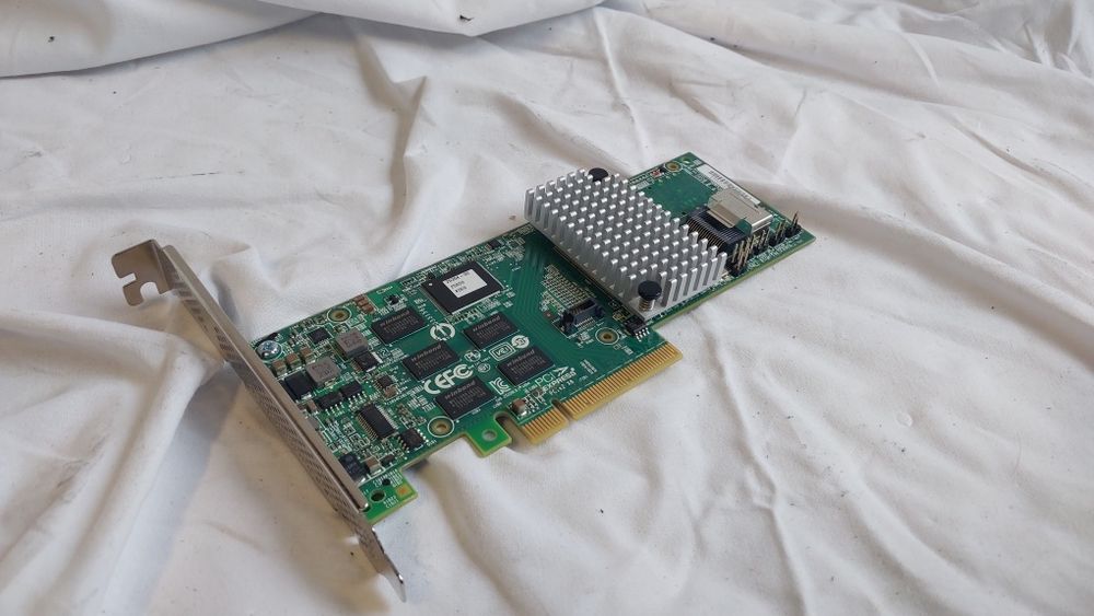 PCI E X8 Kontroler RAID SAS