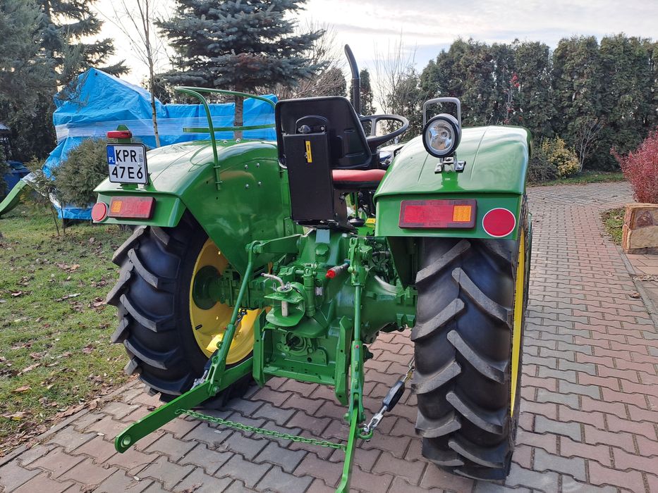 Ciągnik JOHN DEERE 820