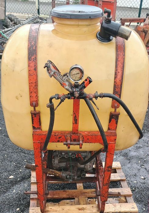 Pulverizador usado rocha  200 litros