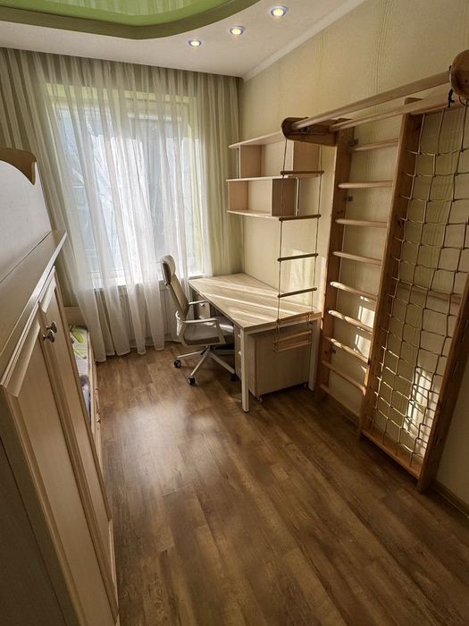 ЦЕНТР продам 3кімнатну квартиру 64 м² вул. Воскресенська