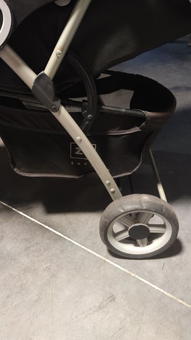 Conjunto Carrinho + Ovo ZY Safe – Prático e em bom estado!