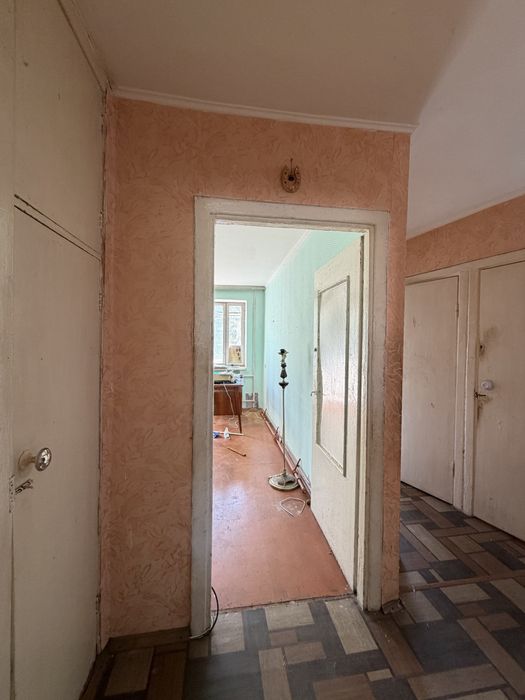 Продаж 2х кімн квартири вул Домбровського рн Дастору 3/5 поверх цегляного будинку