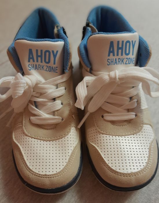 Продам демисезонные ботинки.29 размер.