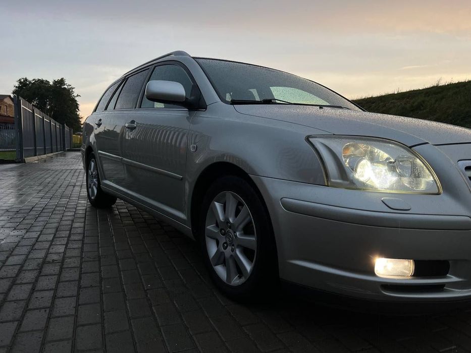 Продам Тойота авенсіс 2006р