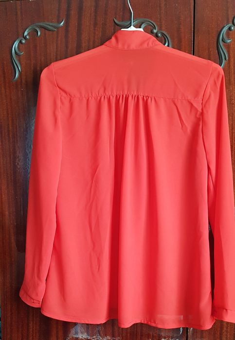 Ошатна блуза розміру s-m.