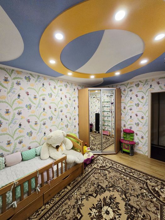 Сдам шикарную 4к квартиру на Лазурном. Автономное газовое отопление