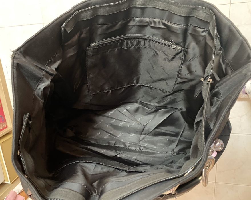 Mala Preta com apliques Miss 60 (usada)