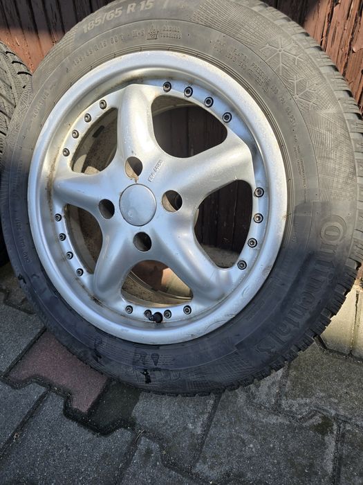 Felgi aluminiowe z oponami zimowymi R15