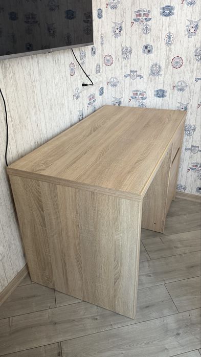 Письменный стол и полка