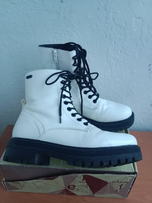 Продаю! Ботинки женские кожаные.