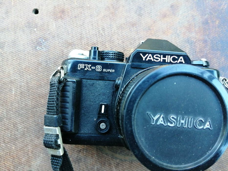 YASHICA FX-3 super - sprawna z futerałem