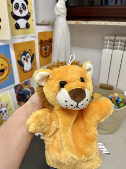 Pluszak pacynka lewek, ok 25 cm.