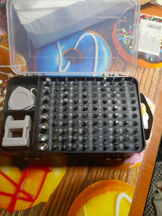 Набір викруток 115-в-1 з підвищеною міцністю та магнітними функціями