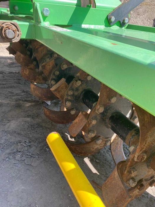 Mulczer - glebogryzarka (Bomet, Humus)