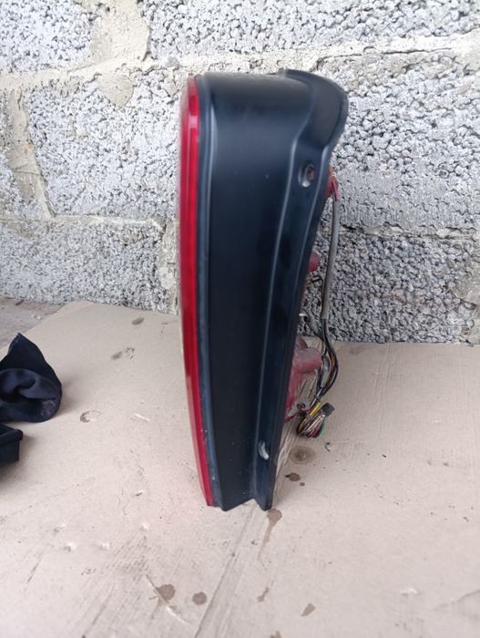 Стоп ліхтар фонар лівий Kia Carnival 2 Карнівал