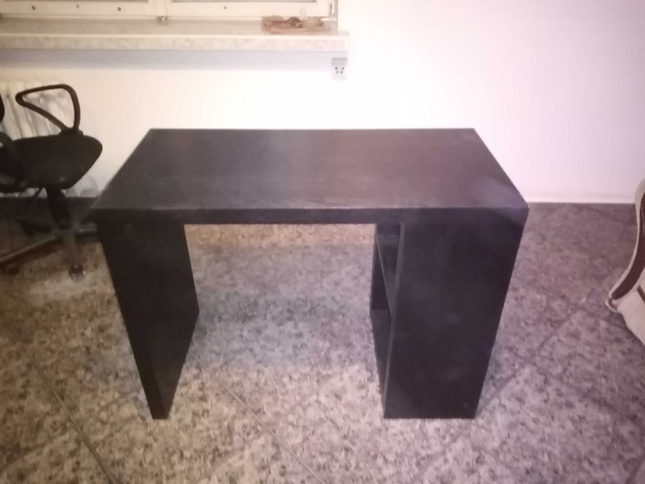 Biurko czarne typu Ikea