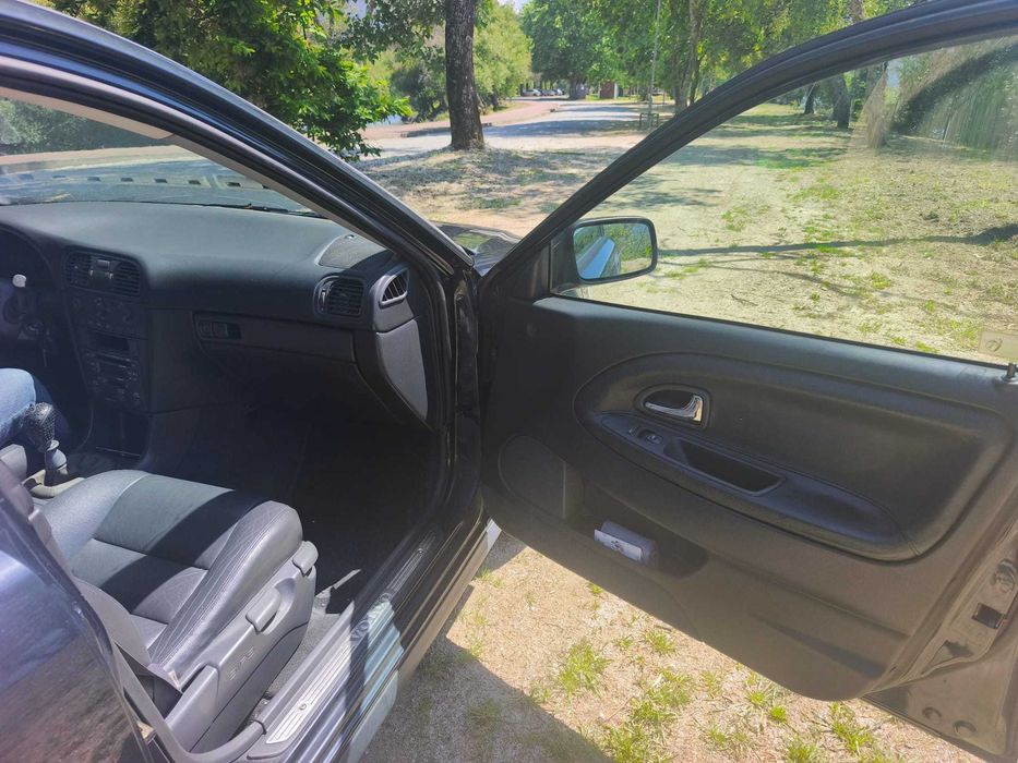 Volvo S40 1.6 do ano 2000