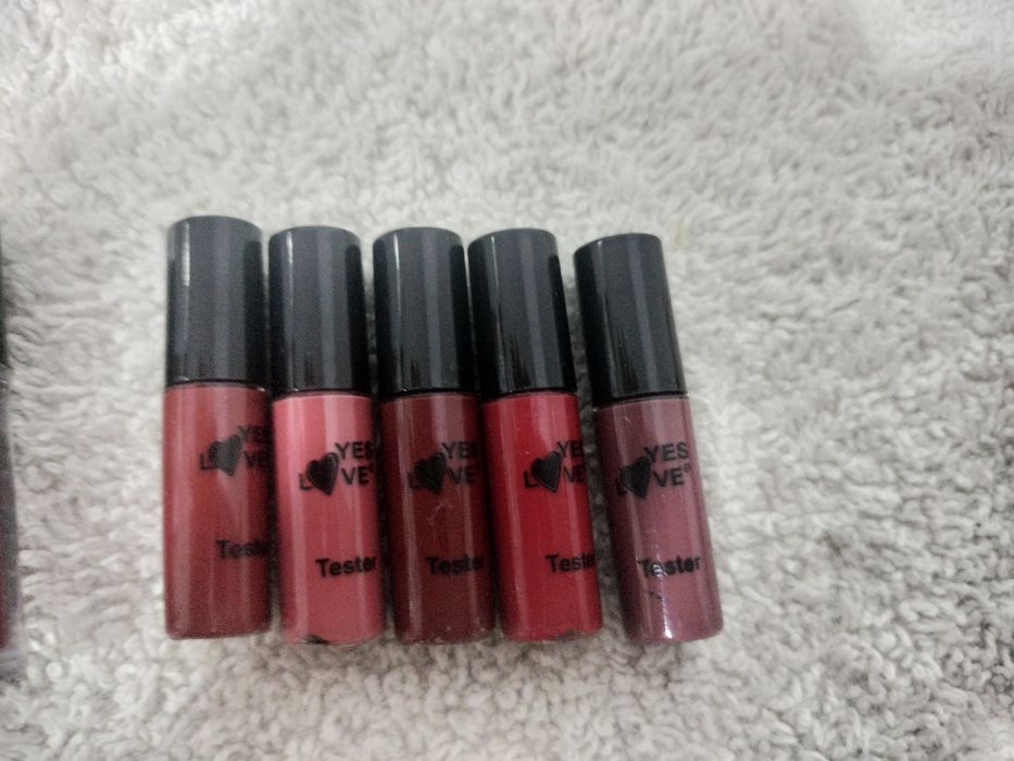 Vende-se conjunto de maquilhagem