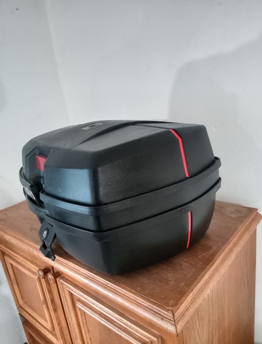 Кофр великий на 2 шоломи. З підставкою до мото