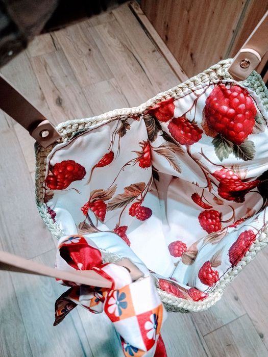 Piękna torebka tulupan