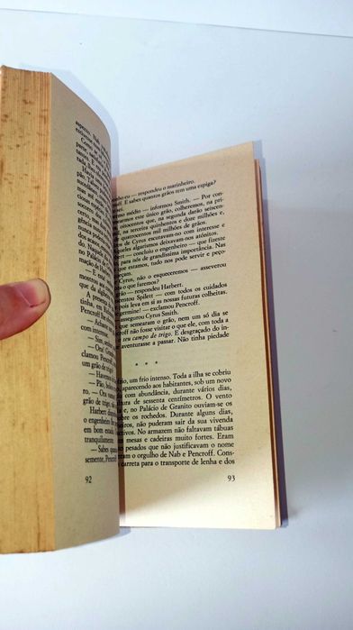 A Ilha Misteriosa - Júlio Verne