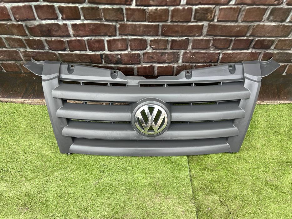 Решітка радіатора Volkswagen Crafter 2.5 Фольксваген Крафтер Решотка.