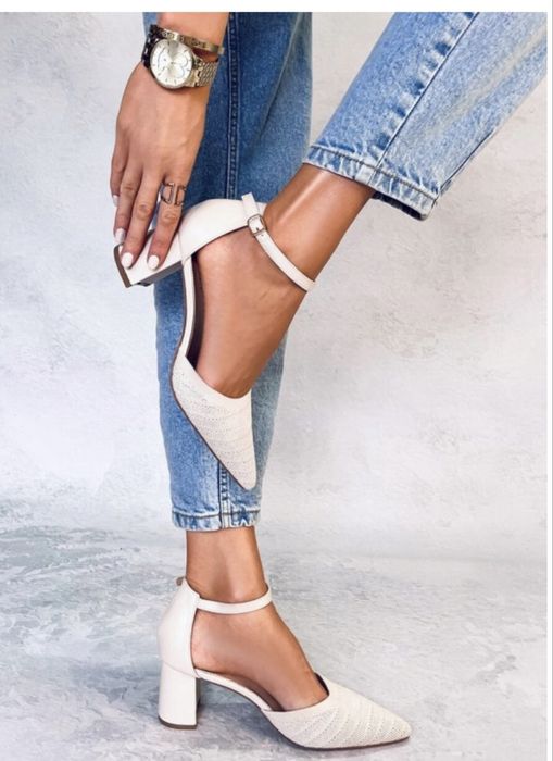 Czółenka na obcasie z paskiem ROSSI BEIGE R.41