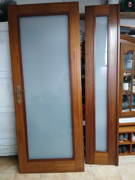Portas em Madeira e Vidro