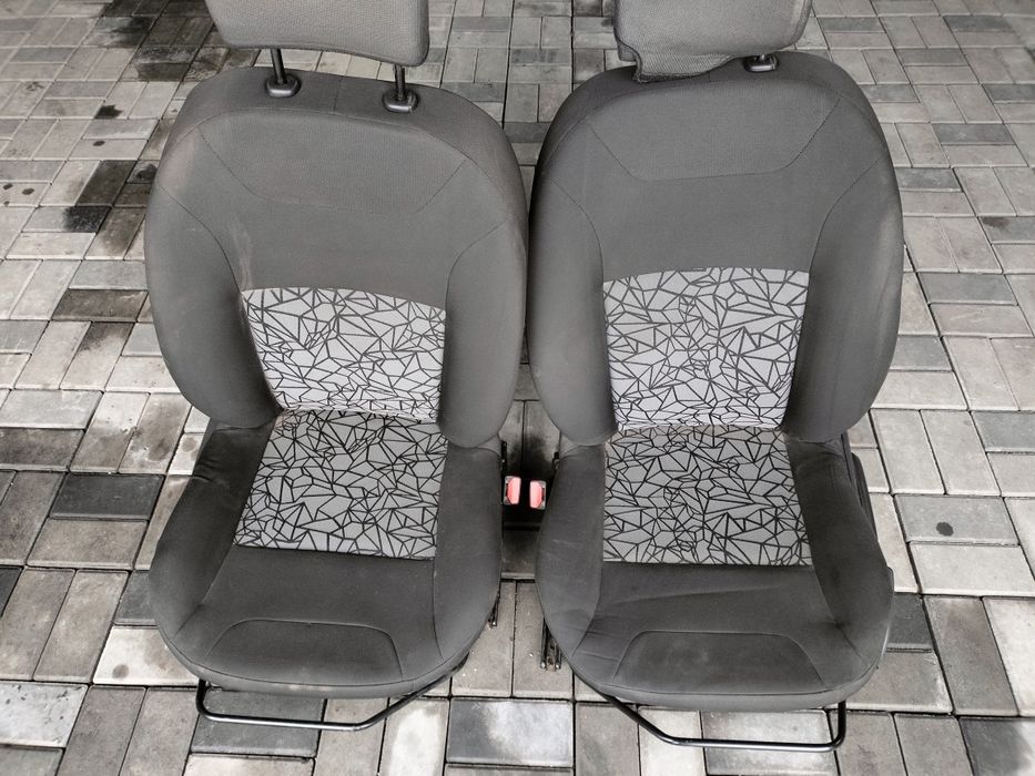 Сидіння Lada Xray