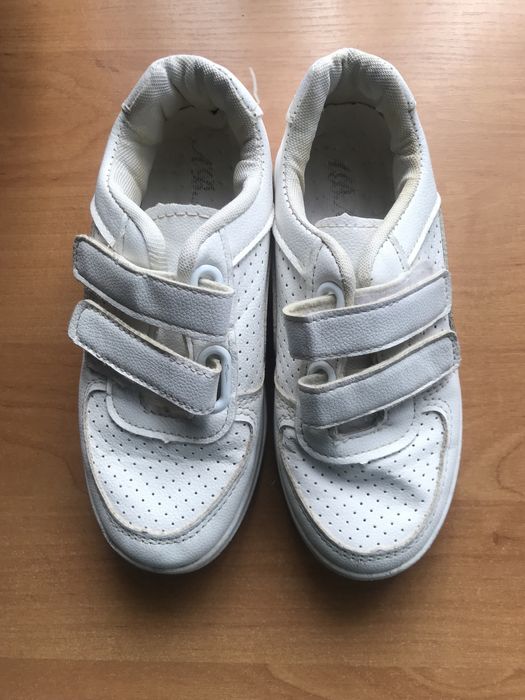 Кросівки дитячі білі