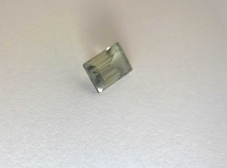 Turmalin  zielony 2. 2 CT,  8x 6mm  do pierścionka , zawieszki