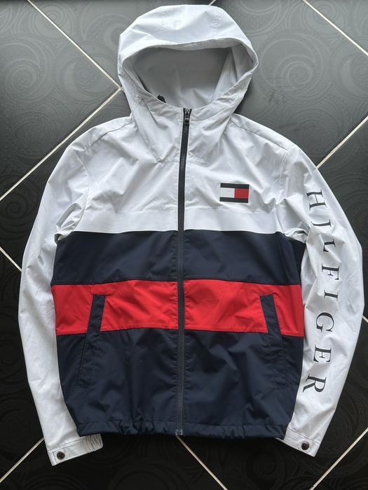 Вітровка tommy hilfiger на мембрані