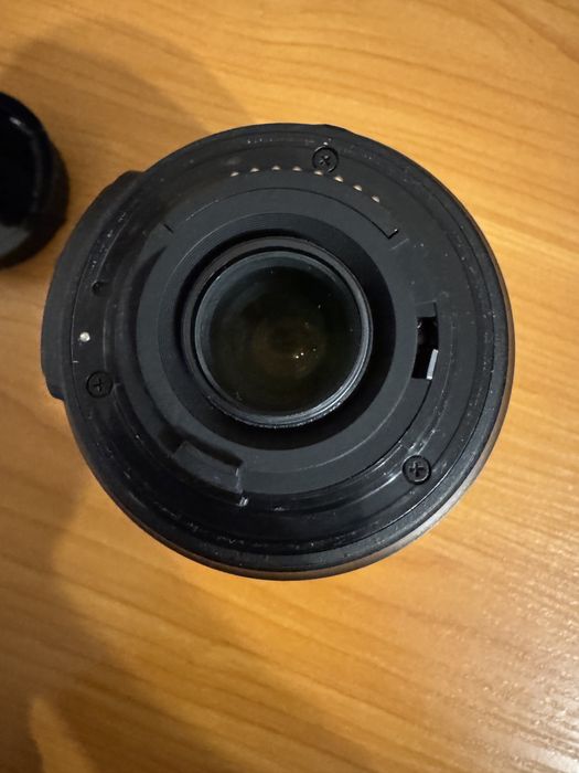 Объектив Nikon AF-S DX NIKKOR 18-105mm f/3.5-5.6G ED VR