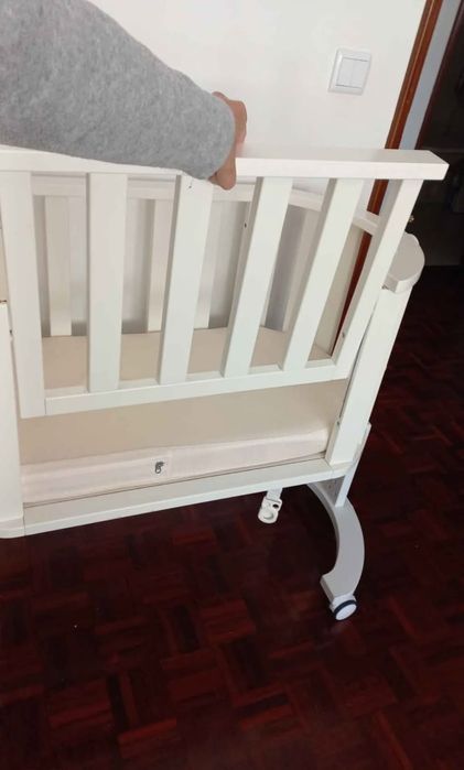 Mini berço em madeira