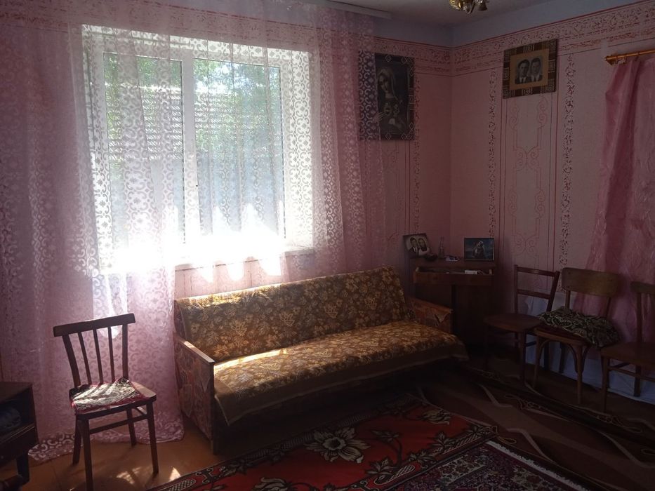 еОселя! Продаж будинку із великою земельною ділянкою в Іванівцях Колом