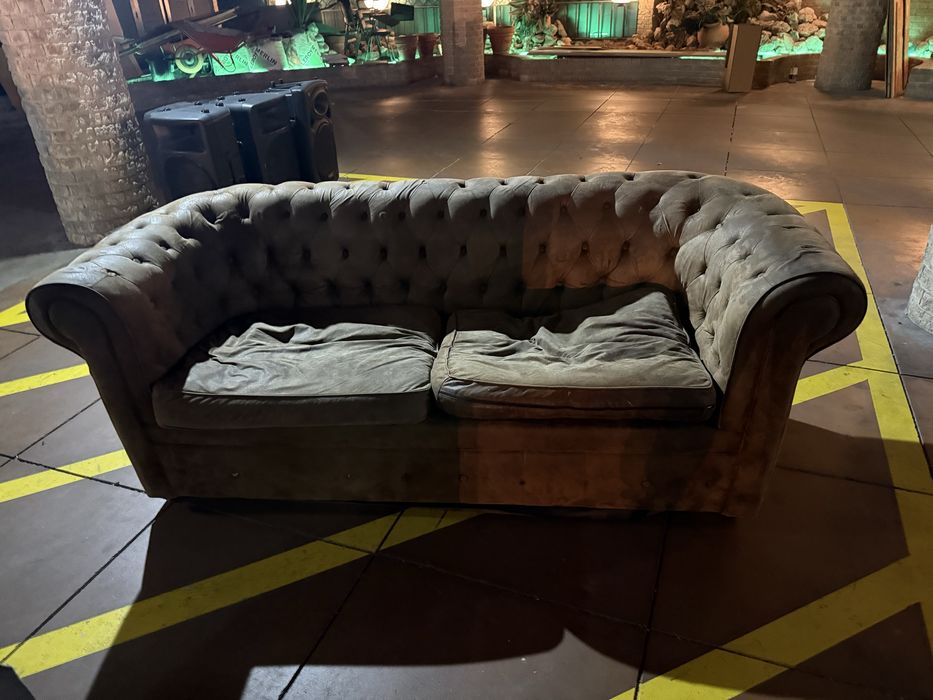 Sofa chesterfild