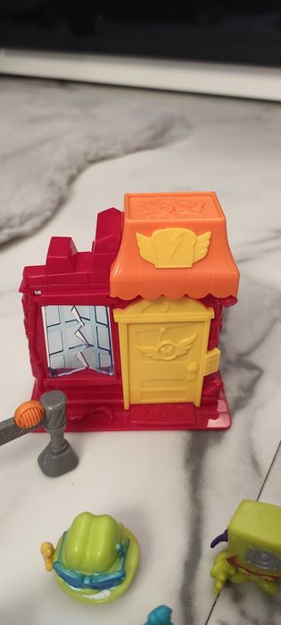 Zestaw Super Zings/ things figurki pojazy