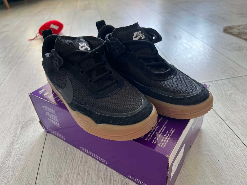 Buty sportowe Nike. Rozmiar 38.5