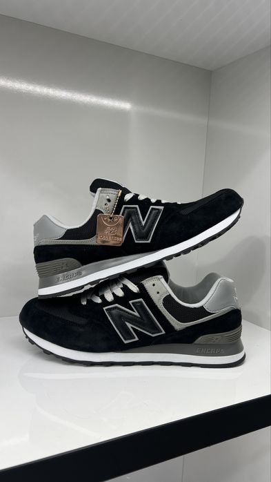 Кросівки New Balance 574 чорні (41–46)