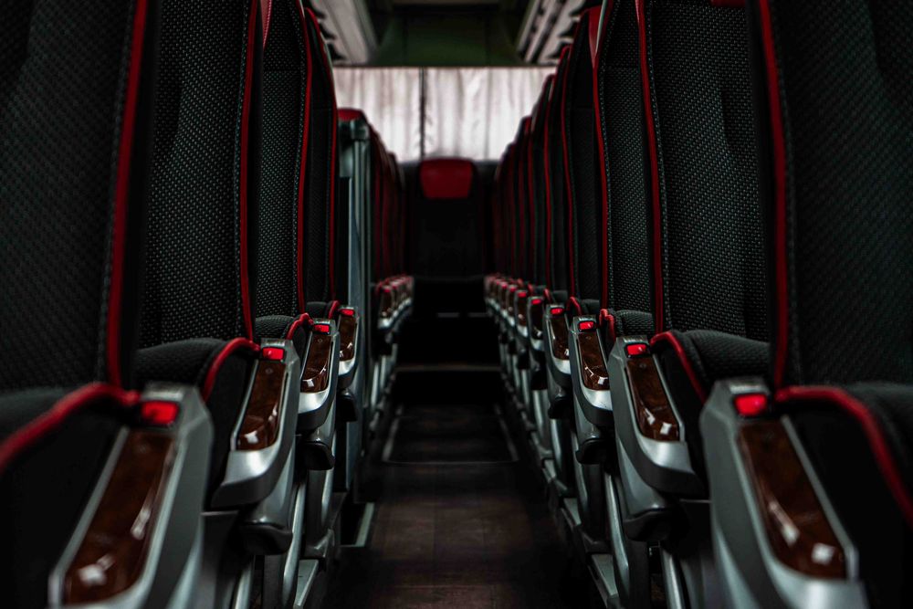 Wynajem autobusów i busów – przewozy krajowe i zagraniczne