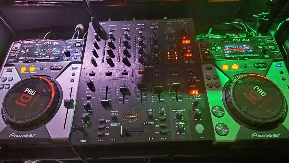 2x Pioneer CDJ 400 + Behringer DJX900 USB