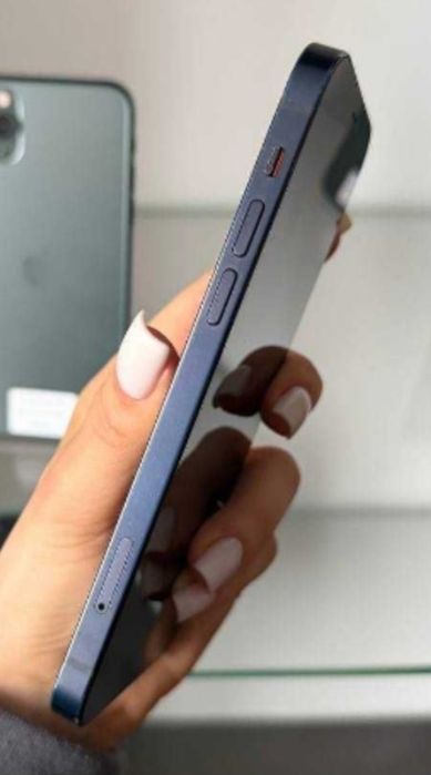 iPhone 12 / 64 /neverlock /обмен .