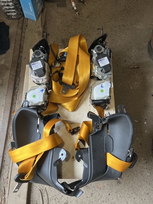 Салон і ремні Performance Polestar 2