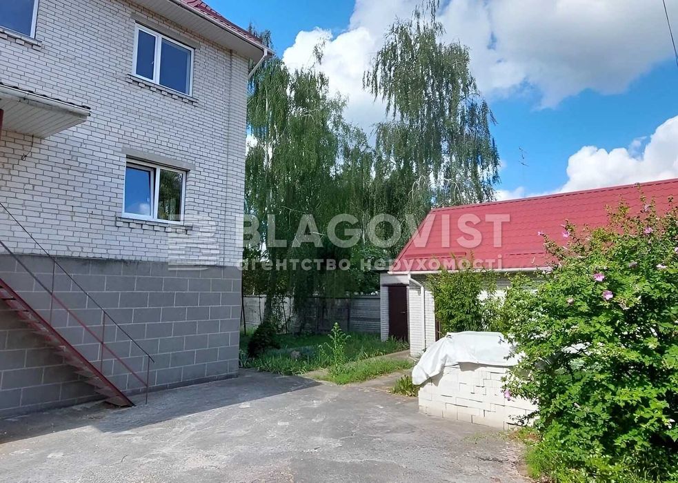 Козин - дом 225м кв и участок с выходом на реку Козинка 12 соток